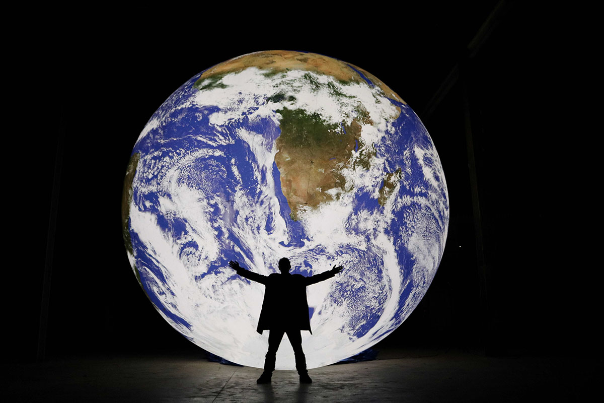 LUKE JERRAM’S ‘GAIA’ PLANET EARTH ARTWORK